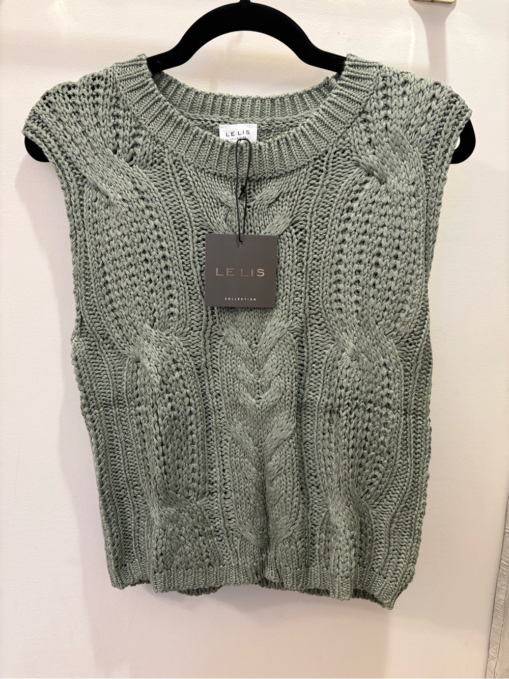 NWT Le Lis Green Sweater